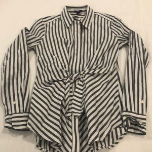Ann Taylor fitted perfect shirt with front tie